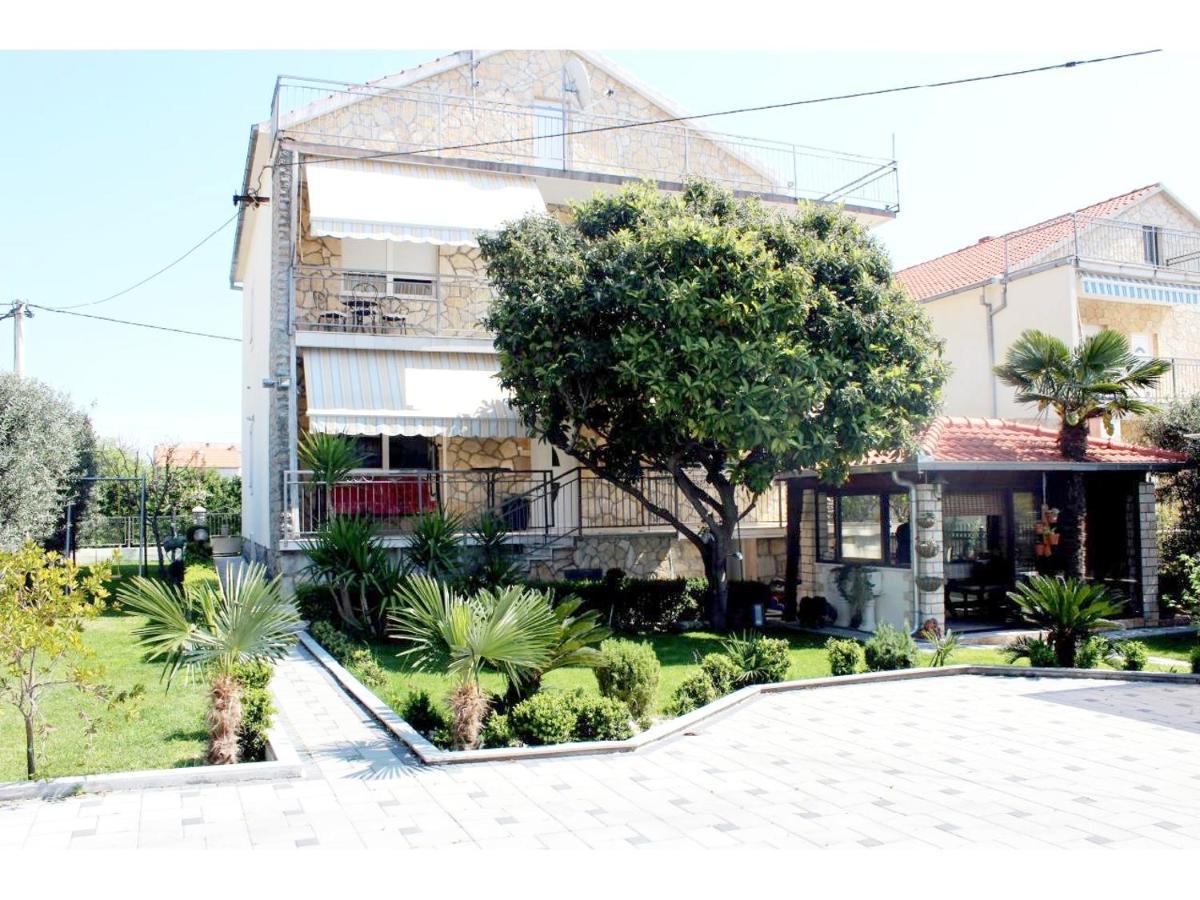 Apartments Robert Kaštela Buitenkant foto